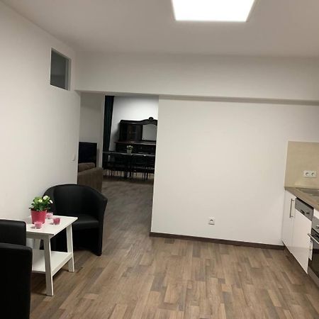 קלן Central Private Rooms In Popular Neighborhood! מראה חיצוני תמונה