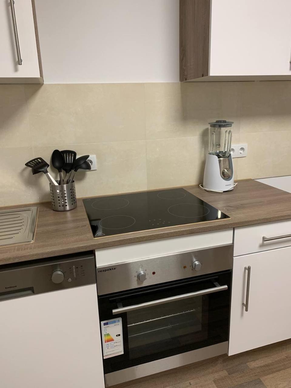 קלן Central Private Rooms In Popular Neighborhood! מראה חיצוני תמונה