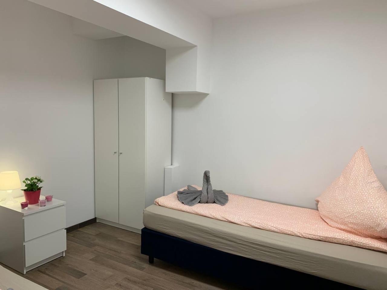 קלן Central Private Rooms In Popular Neighborhood! מראה חיצוני תמונה